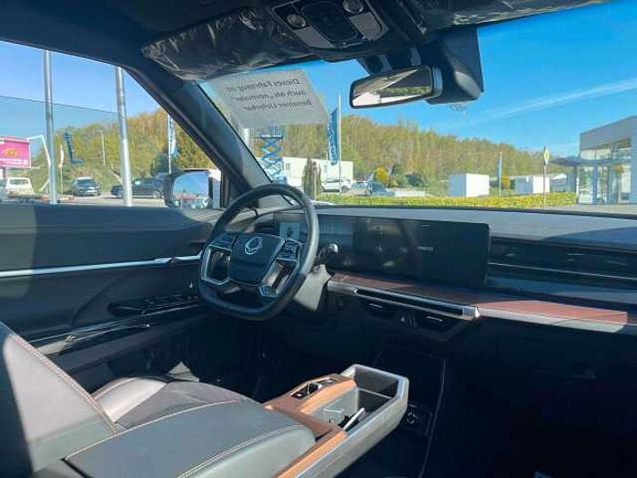 SsangYong Torres EVX Titanium