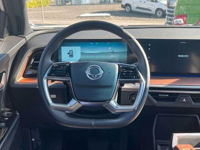 SsangYong Torres EVX Titanium