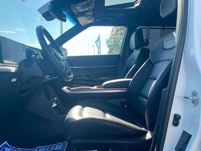 SsangYong Torres EVX Titanium