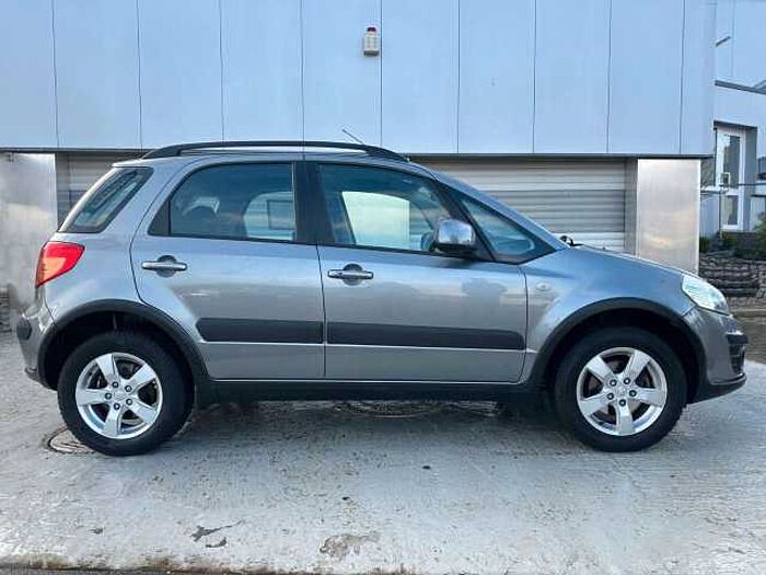 Suzuki SX4 4x4 Allrad #1. Hand# #TÜV Neu